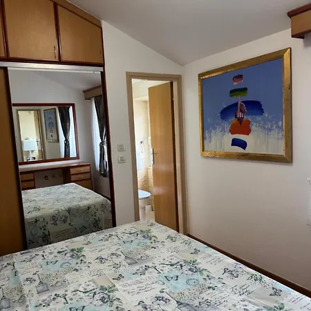 Free Breakfast- 50m From With Washing Machine Apartment