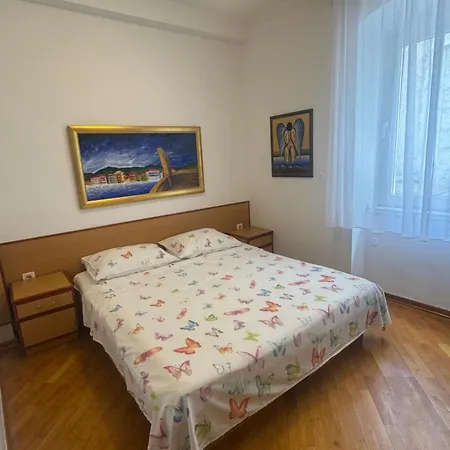 Free Breakfast- 50m From With Washing Machine Apartment *