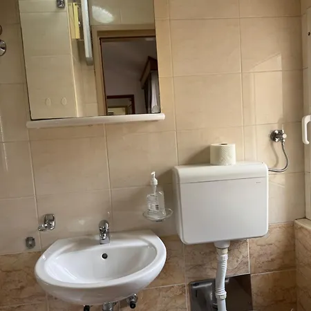 Free Breakfast- 50m From With Washing Machine * Baska Voda