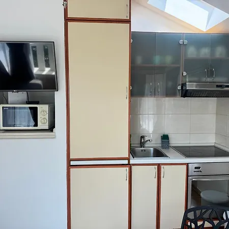 Apartment Free Breakfast- 50m From With Washing Machine *
