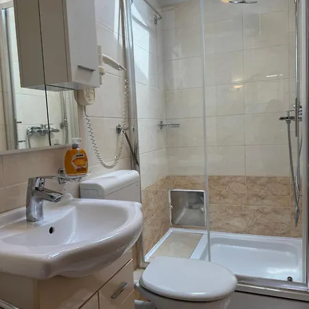 Free Breakfast- 50m From With Washing Machine Baska Voda